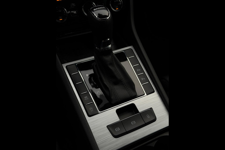 Škoda Superb Combi 1.5 TSI ACT Business Edition+ CarPlay Trekhaak