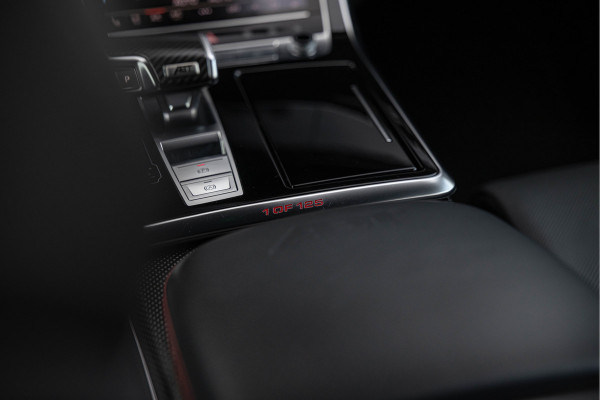 Audi RSQ8-R ABT 4.0 TFSI 740pk Quattro 1 of 125 B&O Advanced Standkachel