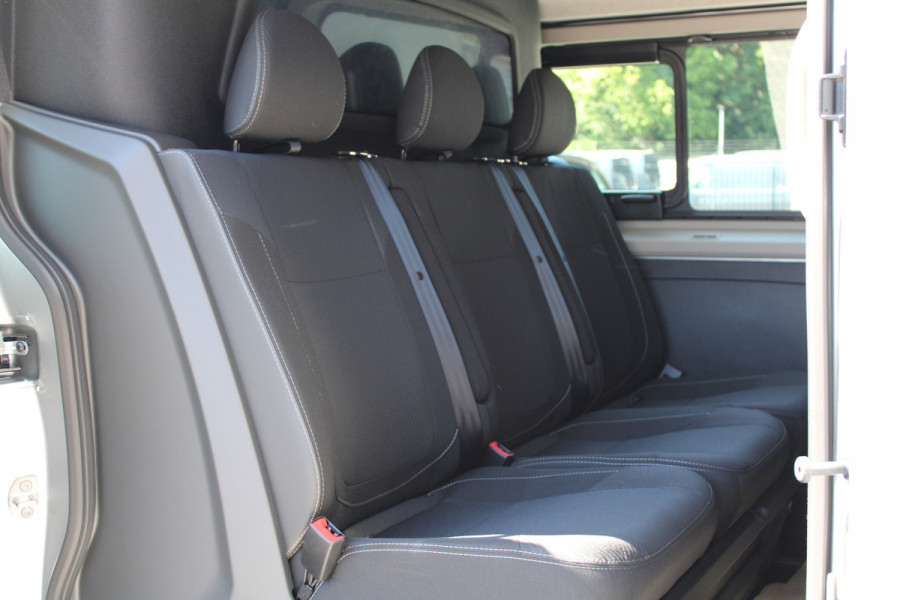 Renault Trafic 2.0 Blue dCi 170pk T29 L2H1 Extra DC - 2x Schuifdeur - Carplay - LED - Blind Spot - Navigatie - Camera - Trekhaak - Stoelverwarm