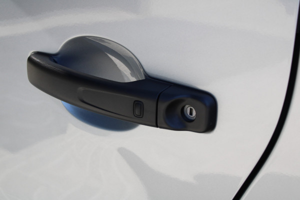 Renault Trafic 2.0 Blue dCi 170pk T29 L2H1 Extra DC - 2x Schuifdeur - Carplay - LED - Blind Spot - Navigatie - Camera - Trekhaak - Stoelverwarm