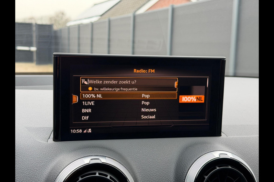 Audi Q2 35 TFSI 2x S-Line CarPlay Camera