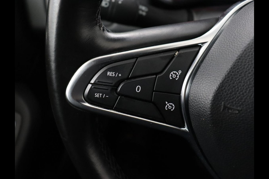 Renault Clio 1.0 TCe Intens | Stoelverwarming | Camera | Carplay | Half leder | Climate control | Full LED | Parkeerhulp | Cruise control | Keyless