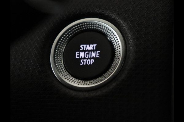 Renault Clio 1.0 TCe Intens | Stoelverwarming | Camera | Carplay | Half leder | Climate control | Full LED | Parkeerhulp | Cruise control | Keyless