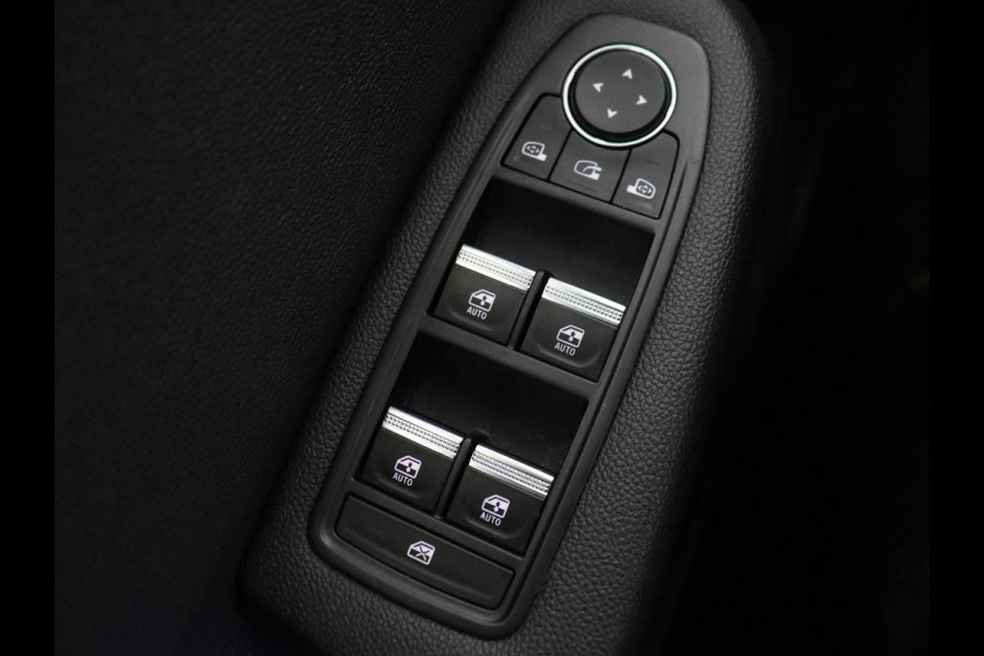 Renault Clio 1.0 TCe Intens | Stoelverwarming | Camera | Carplay | Half leder | Climate control | Full LED | Parkeerhulp | Cruise control | Keyless