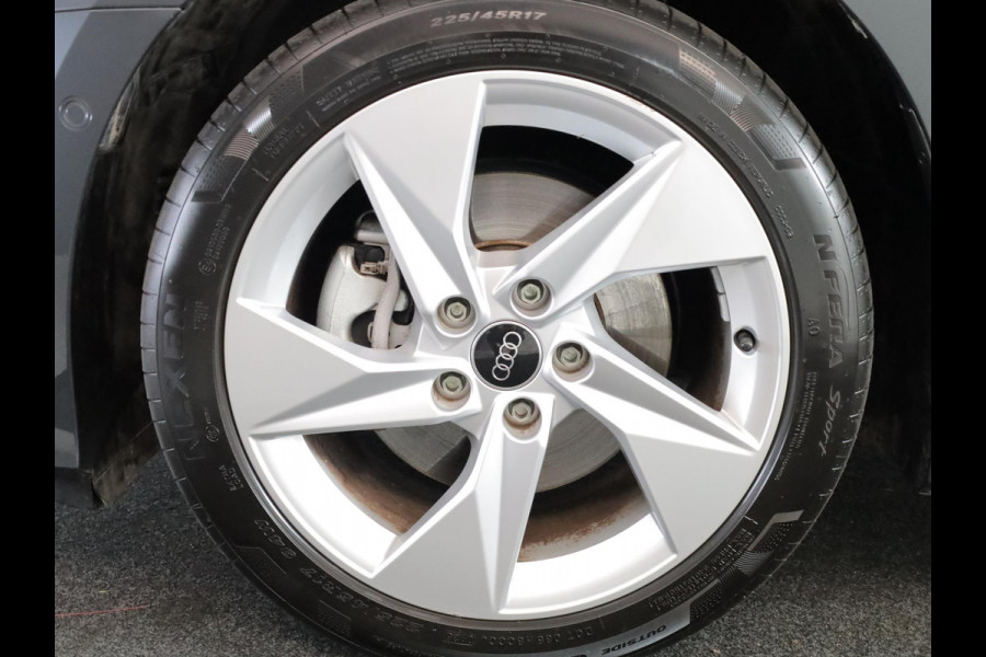 Audi A3 Sportback 40 TFSI e Advanced edition 204 pk S-tronic | Verlengde garantie | Navigatie | Parkeersensoren (Park assist) | Achteruitrijcamera | Stoelverwarming |