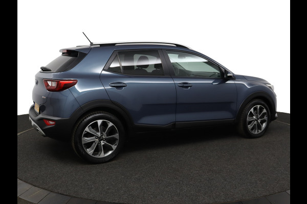 Kia Stonic 1.0 T-GDi DynamicLine - Cruise Control - Lichtmetalen Velgen - Navigatie - Apple/Android Carplay - Virena Zekerheidspakket €895,-