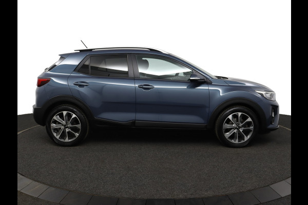 Kia Stonic 1.0 T-GDi DynamicLine - Cruise Control - Lichtmetalen Velgen - Navigatie - Apple/Android Carplay - Virena Zekerheidspakket €895,-