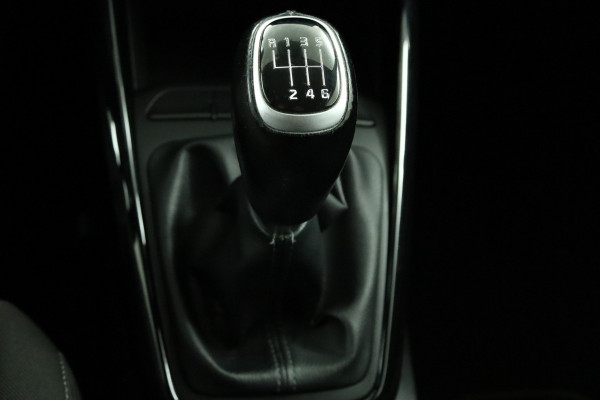 Kia Stonic 1.0 T-GDi DynamicLine - Cruise Control - Lichtmetalen Velgen - Navigatie - Apple/Android Carplay - Virena Zekerheidspakket €895,-