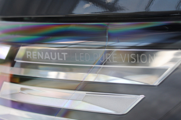 Renault Trafic 2.0 Blue dCi 170pk T29 L2H1 Extra DC - 2x Schuifdeur - Carplay - LED - Blind Spot - Navigatie - Camera - Trekhaak - Stoelverwarm