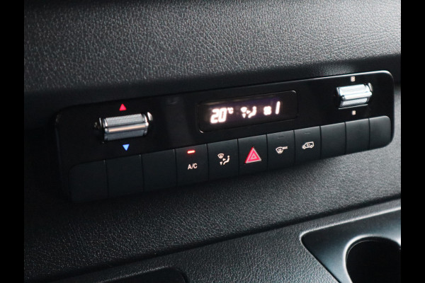 Mercedes-Benz Sprinter 515 CDI Automaat - Bakwagen Laadklep Zijdeur - Trekhaak - Mbux