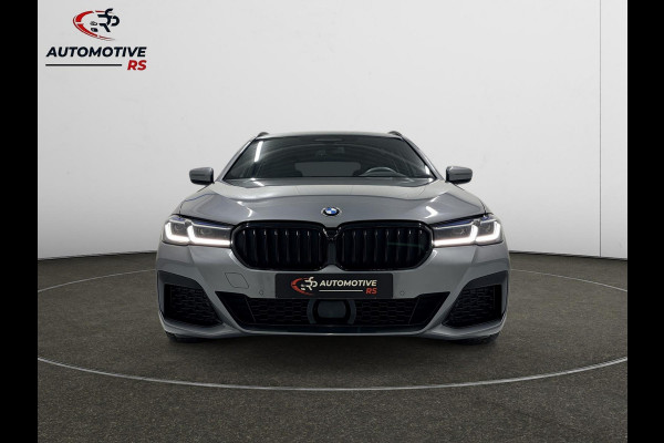 BMW 5 Serie Touring 520i Business Edition Plus M-pakket Hud Navi DAB Carplay Trekhaak Stoelverw. Memory Virtual Matrix ACC