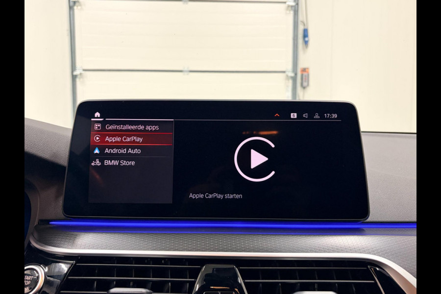 BMW 5 Serie Touring 520i Business Edition Plus M-pakket Hud Navi DAB Carplay Trekhaak Stoelverw. Memory Virtual Matrix ACC