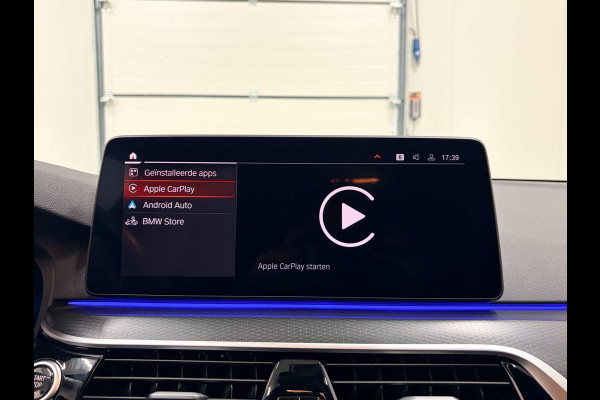 BMW 5 Serie Touring 520i Business Edition Plus M-pakket Hud Navi DAB Carplay Trekhaak Stoelverw. Memory Virtual Matrix ACC