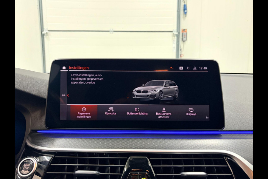 BMW 5 Serie Touring 520i Business Edition Plus M-pakket Hud Navi DAB Carplay Trekhaak Stoelverw. Memory Virtual Matrix ACC