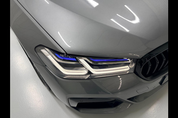 BMW 5 Serie Touring 520i Business Edition Plus M-pakket Hud Navi DAB Carplay Trekhaak Stoelverw. Memory Virtual Matrix ACC