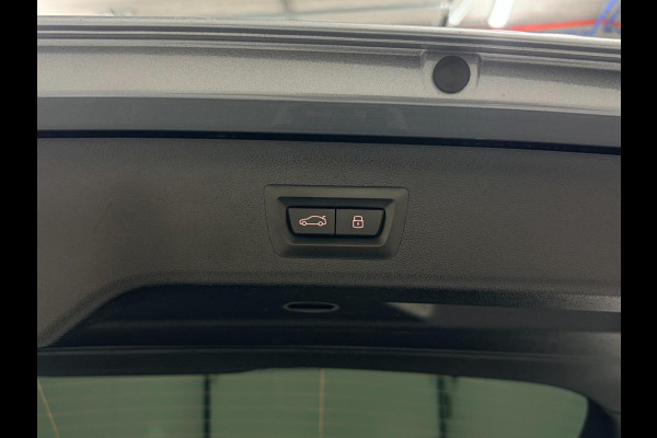 BMW 5 Serie Touring 520i Business Edition Plus M-pakket Hud Navi DAB Carplay Trekhaak Stoelverw. Memory Virtual Matrix ACC