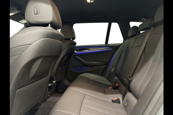 BMW 5 Serie Touring 520i Business Edition Plus M-pakket Hud Navi DAB Carplay Trekhaak Stoelverw. Memory Virtual Matrix ACC