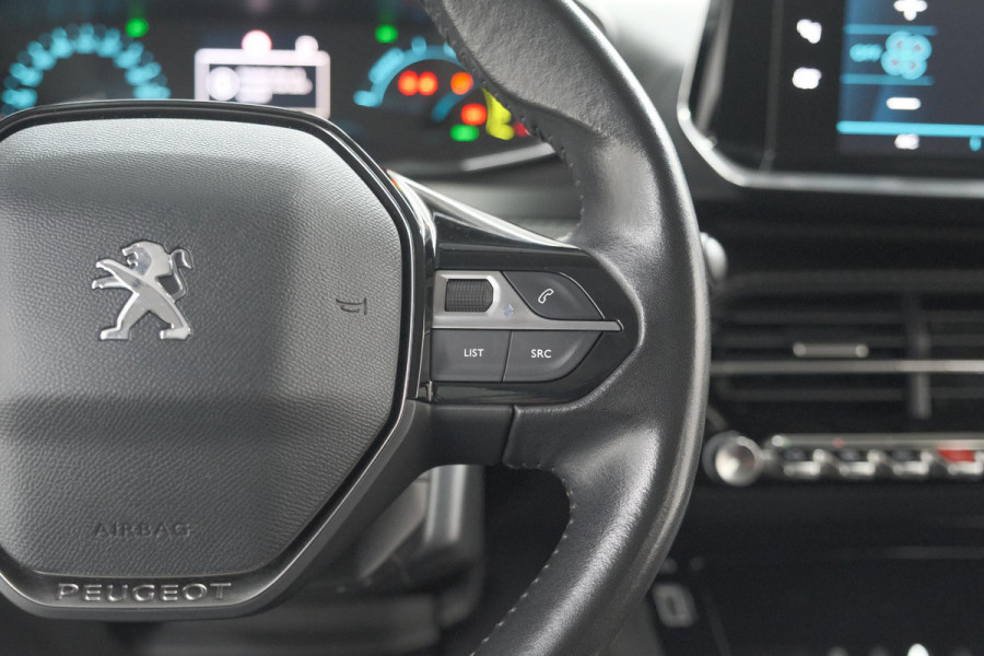 Peugeot e-2008 EV Allure Pack 50 kWh | 3 Fase Laadfunctie | Parkeersensoren | Apple Carplay | Climate Control