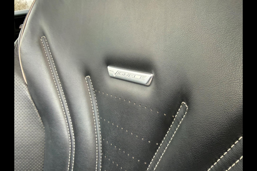 Ford FOCUS Wagon 1.5 EcoBoost 182 pk Vignale,achteruitrijcamera headup display,18 inch, leder,stoelverwarming