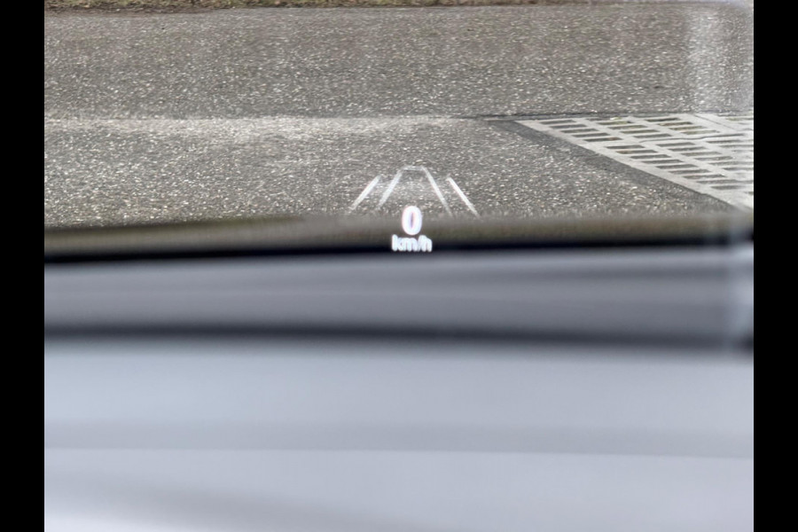 Ford FOCUS Wagon 1.5 EcoBoost 182 pk Vignale,achteruitrijcamera headup display,18 inch, leder,stoelverwarming