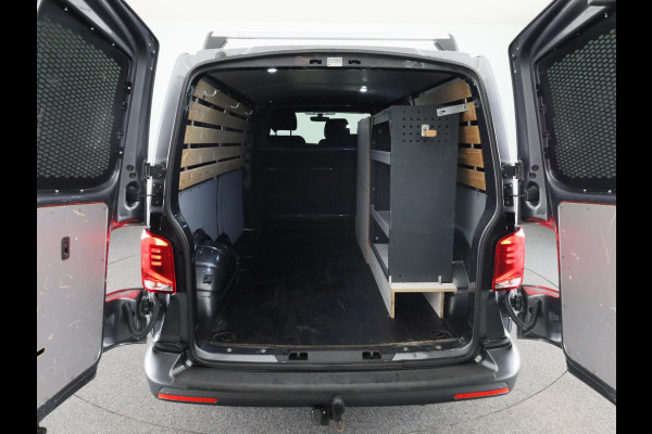 Volkswagen Transporter 2.0 TDI L2H1 28 Comfortline 110PK | Navigatie | Multifunctioneel stuurwiel | Trekhaak | Inrichting |
