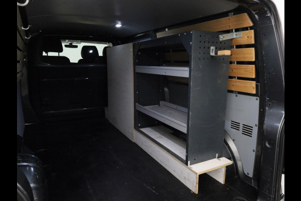Volkswagen Transporter 2.0 TDI L2H1 28 Comfortline 110PK | Navigatie | Multifunctioneel stuurwiel | Trekhaak | Inrichting |