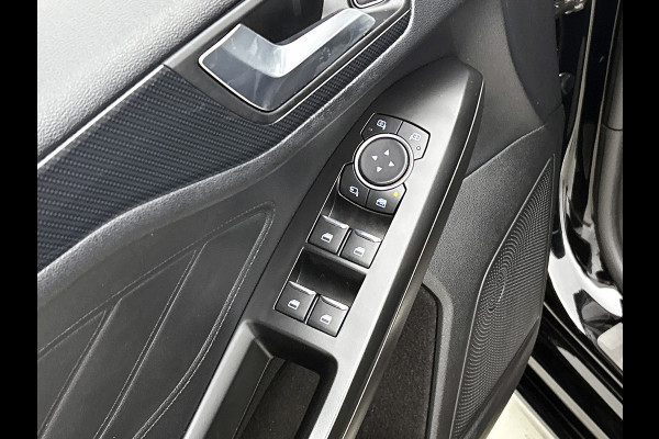 Ford Focus 1.0 EcoBoost ST Line Business (STUUR-/STOELVERWARMING, CAMERA, CARPLAY, PDC, CLIMA, NAVI, GOED ONDERHOUDEN)