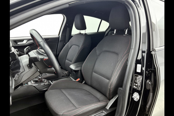 Ford Focus 1.0 EcoBoost ST Line Business (STUUR-/STOELVERWARMING, CAMERA, CARPLAY, PDC, CLIMA, NAVI, GOED ONDERHOUDEN)