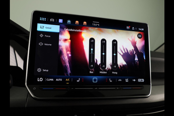 Volkswagen Golf 1.5 eHybrid Life Edition 204 pk Automaat (DSG) | Verlengde garantie | Navigatie via App | Parkeersensoren (Park assist) | Achteruitrijcamera | Stoelverwarming |