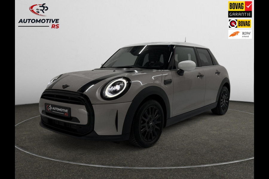 MINI Mini 1.5 Cooper Navi Leer Camera PDC Carplay Keyless Go & Entry LM velgen Zwarte hemel Stoelverw. Sportstoelen LED BTW auto!