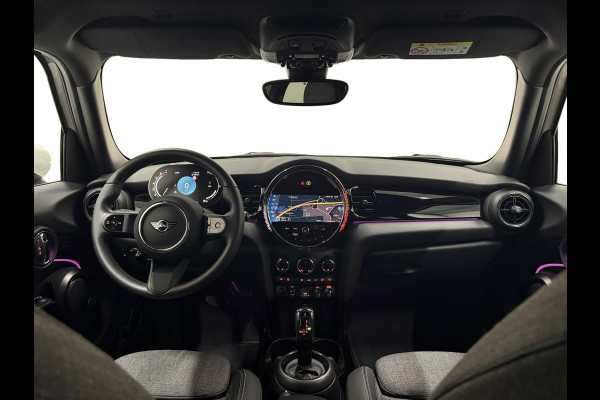 MINI Mini 1.5 Cooper Navi Leer Camera PDC Carplay Keyless Go & Entry LM velgen Zwarte hemel Stoelverw. Sportstoelen LED BTW auto!
