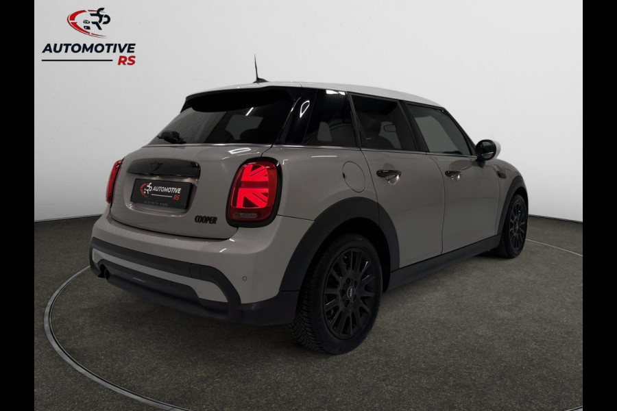 MINI Mini 1.5 Cooper Navi Leer Camera PDC Carplay Keyless Go & Entry LM velgen Zwarte hemel Stoelverw. Sportstoelen LED BTW auto!