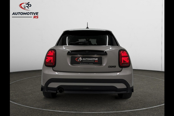 MINI Mini 1.5 Cooper Navi Leer Camera PDC Carplay Keyless Go & Entry LM velgen Zwarte hemel Stoelverw. Sportstoelen LED BTW auto!