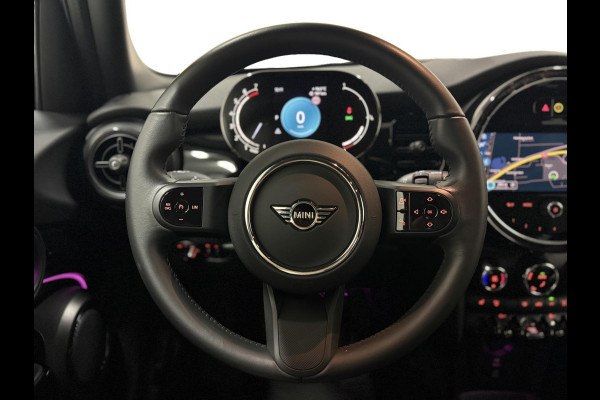 MINI Mini 1.5 Cooper Navi Leer Camera PDC Carplay Keyless Go & Entry LM velgen Zwarte hemel Stoelverw. Sportstoelen LED BTW auto!