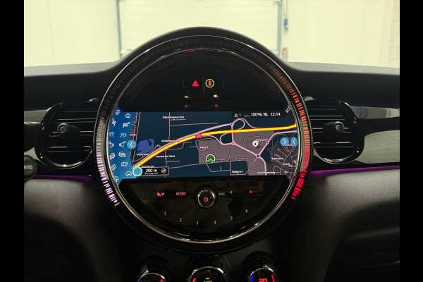MINI Mini 1.5 Cooper Navi Leer Camera PDC Carplay Keyless Go & Entry LM velgen Zwarte hemel Stoelverw. Sportstoelen LED BTW auto!