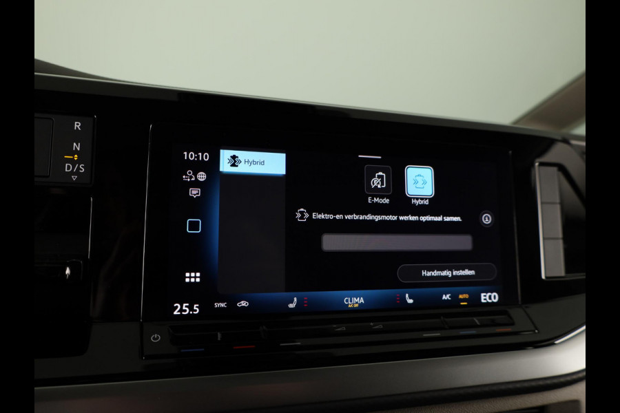 Volkswagen Multivan 1.5 eHybrid L2 Bulli Edition 4Motion 245 PK PHEV | Verlengde garantie | Trekhaak wegklapbaar | Navigatie | Camera | Stoelverwarming |