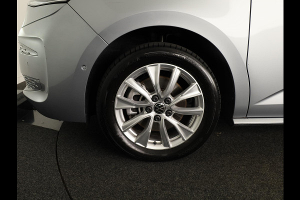 Volkswagen Multivan 1.5 eHybrid L2 Bulli Edition 4Motion 245 PK PHEV | Verlengde garantie | Trekhaak wegklapbaar | Navigatie | Camera | Stoelverwarming |