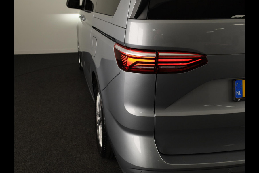 Volkswagen Multivan 1.5 eHybrid L2 Bulli Edition 4Motion 245 PK PHEV | Verlengde garantie | Trekhaak wegklapbaar | Navigatie | Camera | Stoelverwarming |