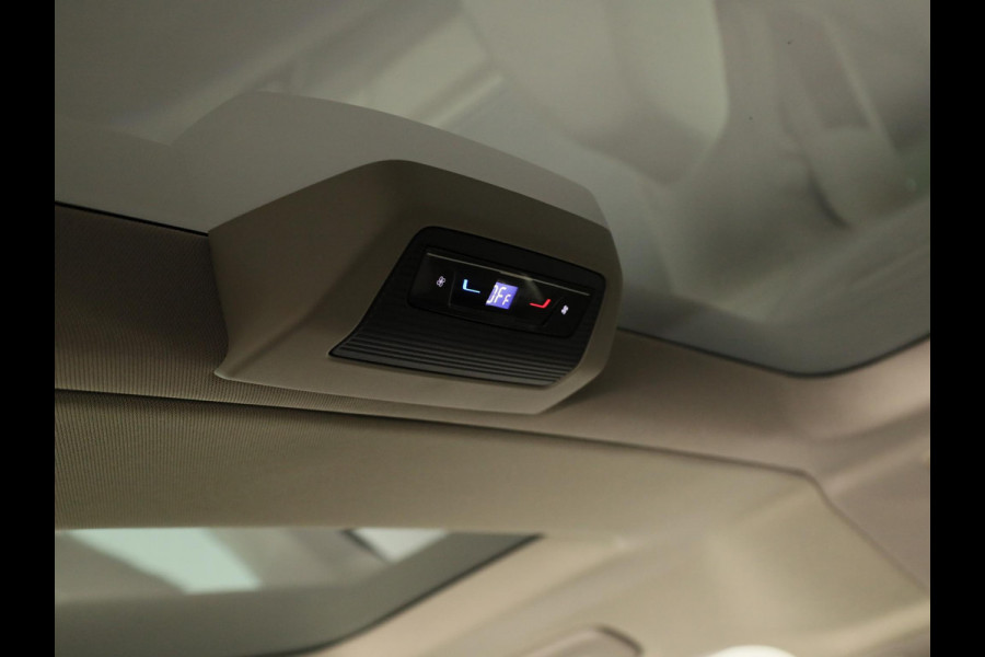 Volkswagen Multivan 1.5 eHybrid L2 Bulli Edition 4Motion 245 PK PHEV | Verlengde garantie | Trekhaak wegklapbaar | Navigatie | Camera | Stoelverwarming |