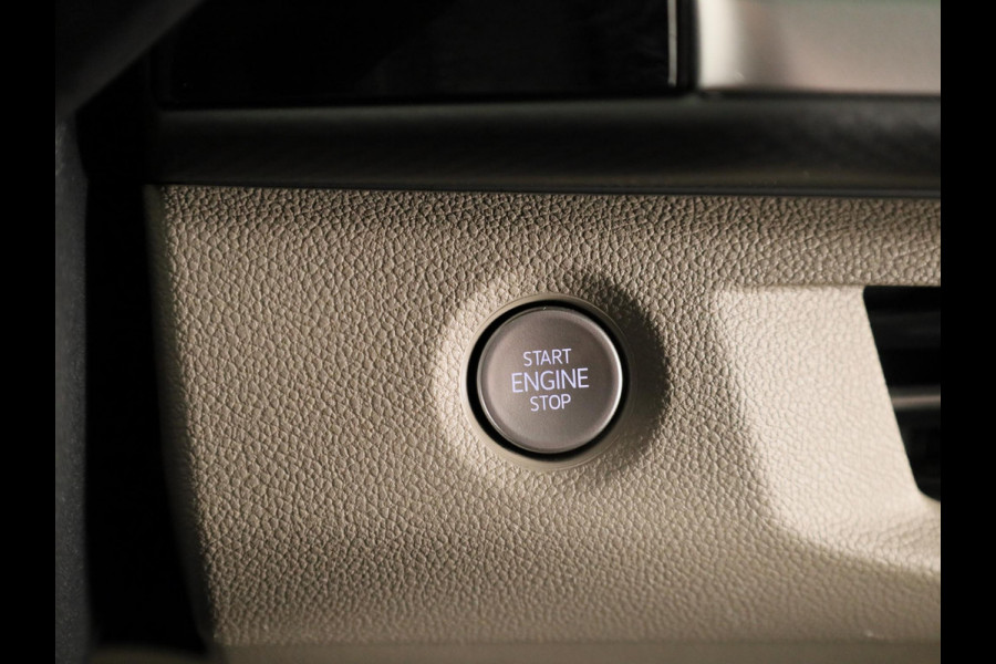 Volkswagen Multivan 1.5 eHybrid L2 Bulli Edition 4Motion 245 PK PHEV | Verlengde garantie | Trekhaak wegklapbaar | Navigatie | Camera | Stoelverwarming |