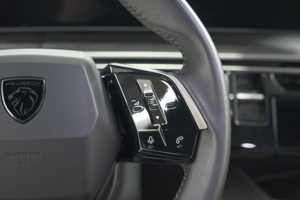 Peugeot 5008 1.2 Hybrid 136 Allure | 7 Zitplaatsen | Camera | Stoelverwarming | Navigatie