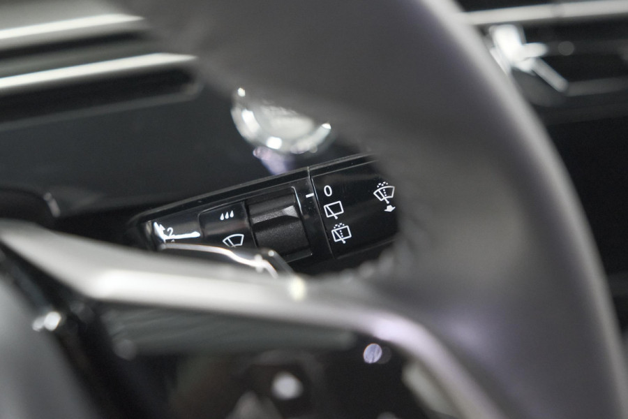 Peugeot 5008 1.2 Hybrid 136 Allure | 7 Zitplaatsen | Camera | Stoelverwarming | Navigatie