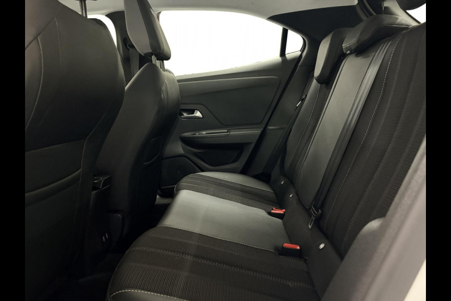 Opel Mokka 1.2 T Leder Navi Camera PDC Climate Stoelverwarm. Carplay Cruise BTW auto