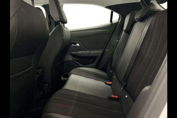 Opel Mokka 1.2 T Leder Navi Camera PDC Climate Stoelverwarm. Carplay Cruise BTW auto