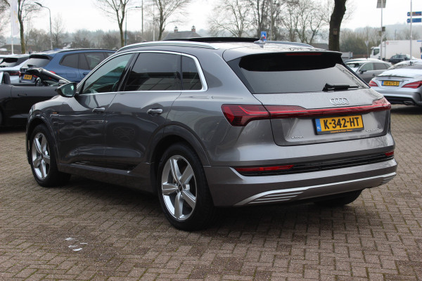 Audi e-tron 50 quattro Business edition Plus 71 kWh / Panoramadak / Camera / Luchtvering / Intr.voorverwarming / Leder&Alcantara / 20'' / Navigatie / DAB / Stoelverwarming / ACC