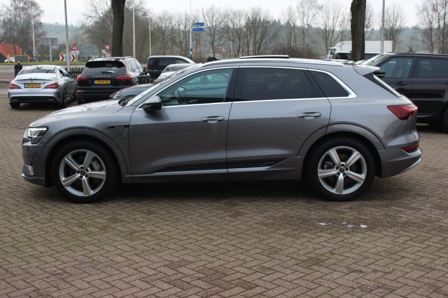 Audi e-tron 50 quattro Business edition Plus 71 kWh / Panoramadak / Camera / Luchtvering / Intr.voorverwarming / Leder&Alcantara / 20'' / Navigatie / DAB / Stoelverwarming / ACC