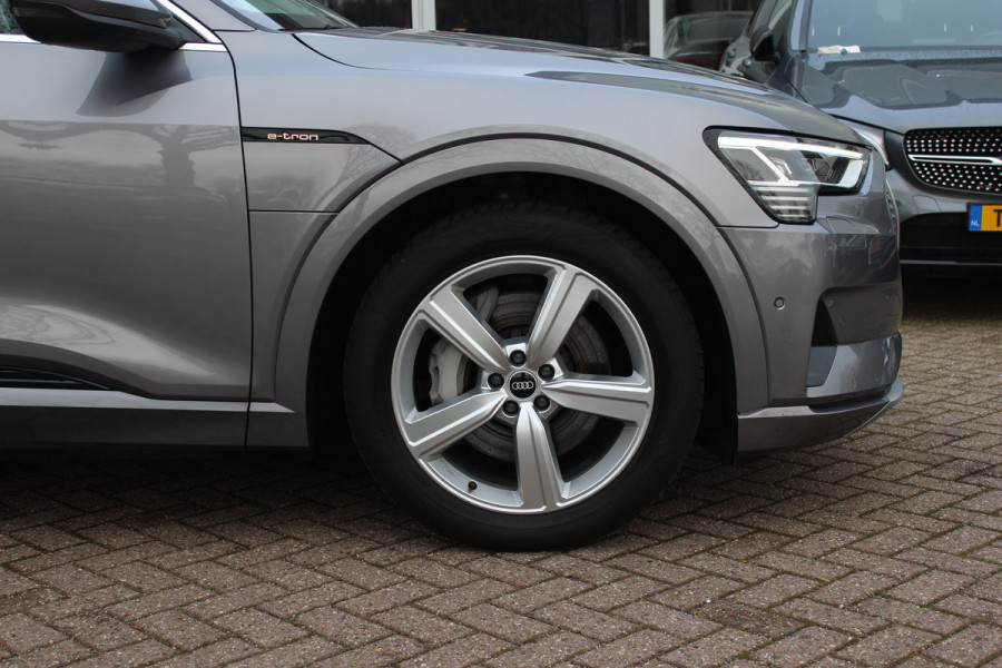 Audi e-tron 50 quattro Business edition Plus 71 kWh / Panoramadak / Camera / Luchtvering / Intr.voorverwarming / Leder&Alcantara / 20'' / Navigatie / DAB / Stoelverwarming / ACC