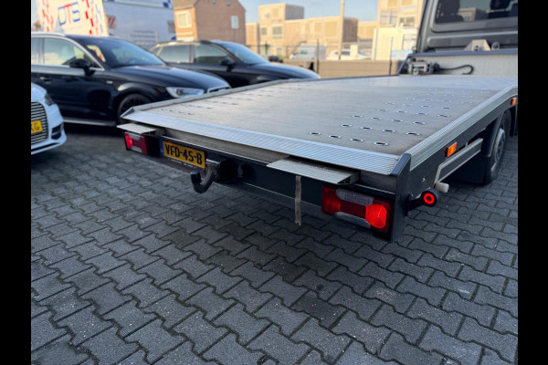 Iveco Daily 35S21 3.0 410 AUTOMAAT CARPLAY-CLIMA-CRUISE-ELEKTRISCHE LIER-FULL LED-LUCHTVERING-NAVIGATIE-TACHOGRAAF-TREKHAAK