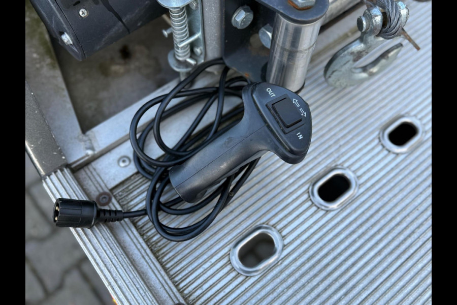 Iveco Daily 35S21 3.0 410 AUTOMAAT CARPLAY-CLIMA-CRUISE-ELEKTRISCHE LIER-FULL LED-LUCHTVERING-NAVIGATIE-TACHOGRAAF-TREKHAAK