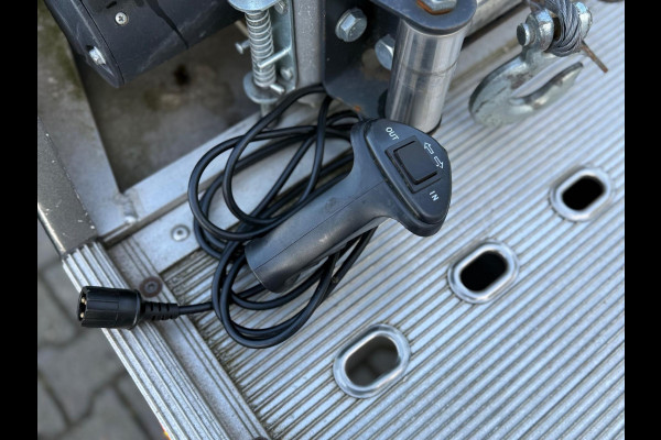 Iveco Daily 35S21 3.0 410 AUTOMAAT CARPLAY-CLIMA-CRUISE-ELEKTRISCHE LIER-FULL LED-LUCHTVERING-NAVIGATIE-TACHOGRAAF-TREKHAAK